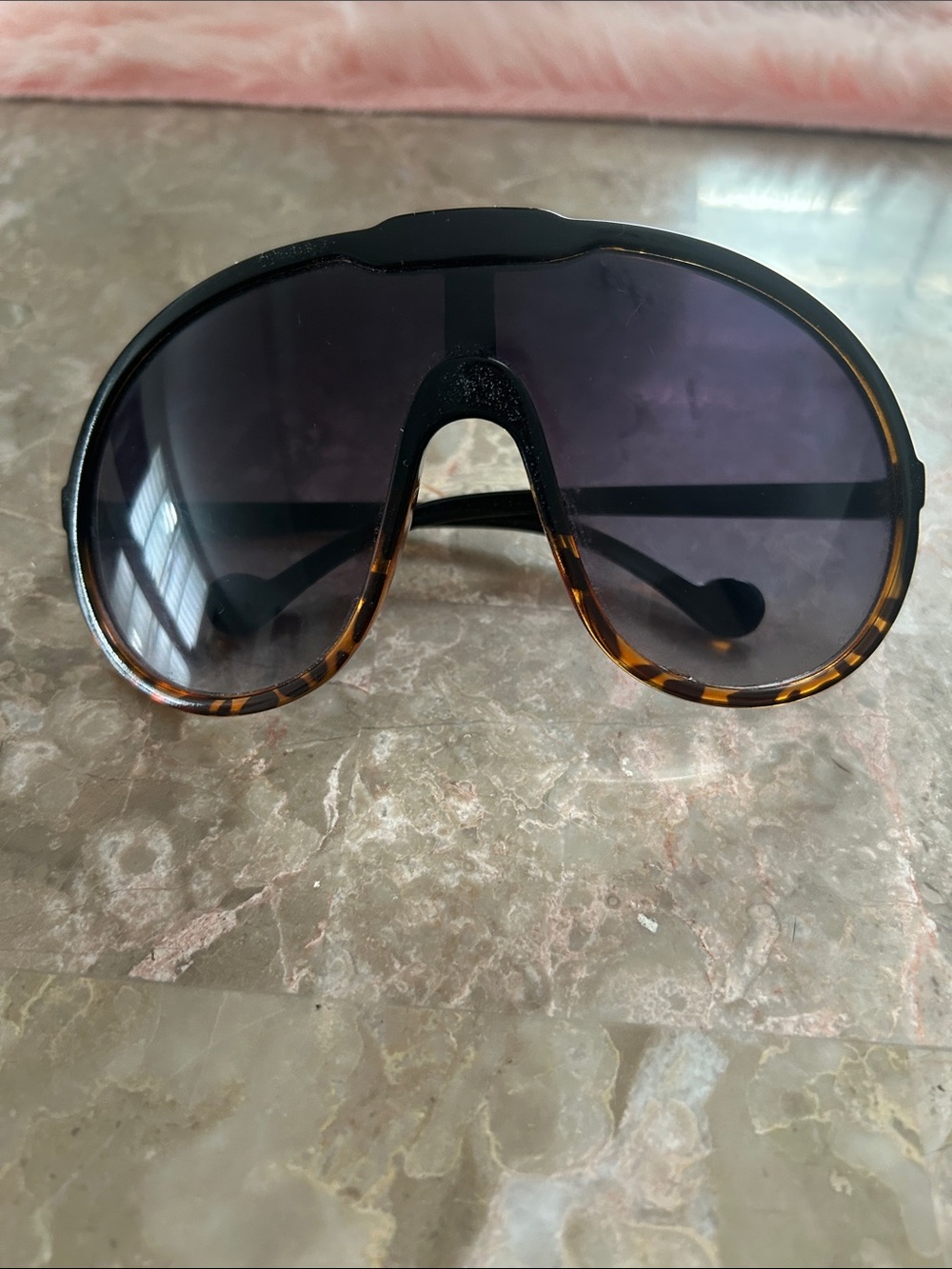 Brand new Oversized Shield Sunglasses in Tortoiseshell and Black